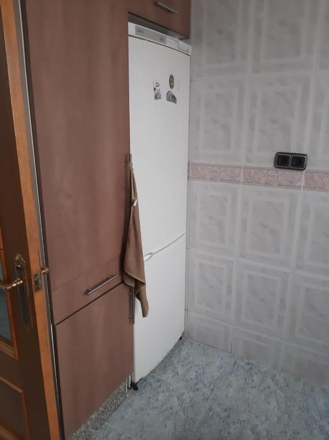 Habitacion Pequena En Piso Compartido Con 2 Adultos Valencia Exterior photo